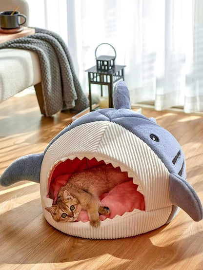 Cat Mat Shark-Shaped Kennel Kitten Bed Hideout House Warm Soft Comfortable Semi-Closed Cat Dog Nest Blue L